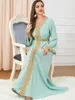 Ethnische Kleidung Muslimische Frau Kleid Dubai Abaya Elegante Spitze Stickerei V-Ausschnitt Langarm Party Maxi Gürtel Kaftan Robe Türkei trägt