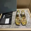 Sandali da donna firmati Tacchi in plexiglass stampato Pantofole con sottopiede in pelle metallizzata argento dorato con tacco alto e tacco grosso con scatola
