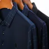 Polos para hombres Camisetas para hombres Ymwmhu Fashion Polo sólido Men Cabina de moda coreana Manga larga Fit Casual Slim Man Botón Collar Collar 230313