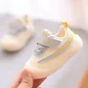 Primi camminatori Scarpe da bambino per bambini Scarpe color blocking carine Scarpe da ginnastica con suola morbida in silicone Scarpe da ginnastica per ragazze dei ragazzi Scarpe da lavoro a maglia traspiranti per bambini 230314