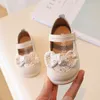 First Walkers Children's Walking Shoes Baby Princess Bow First Walker Shoes For Kids Girls Soft Sole Leather Shoes Baby Stuff 230314