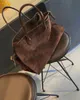 Väskor Margaux15 Classic Style Luxury Handbag Simple Single Shoulder Bag LCU Den stora kapacitetsäckväska pendlar på bågarna 230314