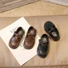 обувь весна детей коричневая черная кожа кожа кожа для мальчиков для мальчиков Flat Unisex Solid Color 21-30 Элегантная детская обувь P230314