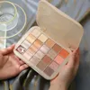 Strumenti per il trucco 20 colori Maroon Eyeshadow Palette Pearlescent Matte Waterproof Earth Plate Beginner 230314