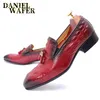 Lyx män klänning kausala skor äkta lädermärke krokodiltryck tofsar loafers glid på kontor bröllop mäns formella skor