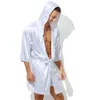 Hommes Peignoirs Hommes Peignoir À Capuche Shorts Ensemble Pyjama Robe De Nuit Robe Robe Mâle Soie Satin Chemise De Nuit Kimono Peignoir Vêtements De Nuit Maison Robe Hommes 230313