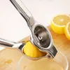 Juicers Diy Fruit Juicer Manual rostfritt stål Mini Citrus Juicer Orange Lemon Fruit Juicer Grinder Kitchen Gadget Juice Tool WJ11048 230314