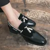 Mocassini Scarpe da uomo Brock Scarpe a punta con nappe in pelle Moda Scarpe casual Slip-on per feste di nozze Scarpe firmate di lusso