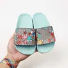 Sandalen baby glijbanen pasgeboren babyschoenen slip op jongensmeisjes kinderen slippers met doos maat 23-35