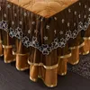 Jupe de lit Couvre-lit de luxe en velours doré dentelle brodée grand bord plissé enveloppé d'une peluche épaisse matelassée beau couvre-lit en dentelle 230410