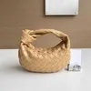 Marca designer tecido mini tote bvbags doces e mini saco atado mochila nuvem bolinhos tricô bolsa carteiras