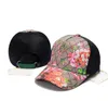 2023 디자이너 Mens 야구 모자 고급 호랑이 머리 모자 꿀벌 뱀 자수 뼈 남자 여자 Casquette Sun Hat Gorras 스포츠 메쉬 모자