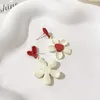 Schattige bloem drop oorbellen voor vrouwen rode kleur zoet hart