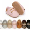 Pierwsze spacerowiczów unisex dla dzieci skórzane buty urodzone miękkie podeszwy mokasyny swobodne buty niemowlęta dziewczęta przeciwpoślizgowe Prewalkers Toddler First Walkers 230314