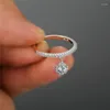 Anneaux de mariage mignon femme petit rond Zircon pierre anneau couleur argent nuptiale fiançailles Vintage pour les femmes