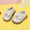 First Walkers Spring Baby Shoes Leather Mesh Cute Butterfly-Knot Girls Princess Shoes Sofle Sole Sole Little Little Kids Sneakers 15-25 230314