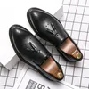 2023 Tassel Gentleman Dress Shoes Men Brogues Oxford schoenen Hoge slip-on formele schoenen klassieke herenbedrijfsleder schoenen casual