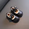 Första Walkers Sweet Bow Knot Girl Princess Shoes 1-2y Toddler Baby Girl Walker Leather Mary Slim Shoes Soft Sole Casual Children's Shoes Apartment 230330
