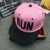 Hip Hop Men and Women Baseball Peaked Cap Stars Samma modepar Casual Caps Partihandel