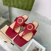 2023 Lederen dames slippers mode platte sandalen comfortabele zandrand resort strand flip-flop met gesp slipper maat 35-40