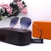 Designer de luxe Nouveaux lunettes de soleil pour hommes et femmes 20% de réduction sur les lunettes de mode de voyage de tir de rue à l'étranger 7422