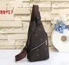 أكياس Crossbody حقيبة Crossbody بيع جديد للتطريز الصدر أزياء الرياضة للجنسين أكياس الكتف الفردية الأحدث الكلاسيكية