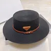 Brede randstroemmakkappen hoeden fedora voor heren dames ontwerper zonbescherming lente zomer herfst strand vakantie uitje platte bovenste kopdeksel met bruin lint oranje