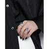 Anelli a grappolo reali. Autentico anello rotondo solitario in argento sterling 925 con doppia riga a due colori con gemme blu pietra C-JA628