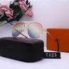 Lunettes de soleil de couple de plage pour hommes et femmes de créateurs 20% de réduction sur les lunettes de mode de voyage de tir de rue à l'étranger 7423