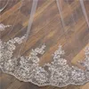 2023 Wit Ivoor Lace Edge Veils Kathedraal Lengte Bruiloft Bruidssluier met Kam 1 Tier Lange Vrouwen Illusion Tule pailletten J0315