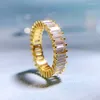 Klusterringar fina smycken isade ut kubiska zirkoniume 925 Sterling Silver Emerald Cut Eternity Band CZ Ring