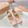 2023 ballet jurk schoenen vrouwen satijnen strik comfort en vrije tijd loafer platte parijs dansschoen dames meisje vakantie womens stretch ballerina's