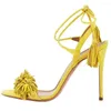 Sandalias Sexy amarillo fucsia gamuza borla tacones altos con cordones flecos Peep Toe mujeres fino recorte vendaje vestido de bola zapatos