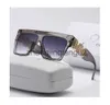 Designer Versage Sunglass Cycle Luxueuze mode sport mode mode zonnebril Nieuwe klassiek grote frame vierkante mannen dames street photo reizen vierkant polariseren glazen