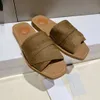 Woody Platte Muilezels Slides Sandalen Mannen Vrouwen Slippers zwembad glijbaan Vierkante Teen Kant Borduurwerk Heren Zomer Sandaal Mode Strand Flip Flops Schoenen Outdoor Home