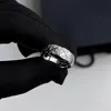 2024 Luxurys Designers Anello Anelli di fidanzamento con diamanti pieni per le donne Coppia di moda Gioielli Lettera regalo Anello con rombo placcato in oro e argento