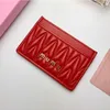 Pack de cartes de créateurs Porte-cartes pour femmes et hommes Porte-cartes MIU Coeur rouge Porte-monnaie Portefeuilles Portefeuille vintage de luxe Porte-monnaie en cuir Porte-clés Sacs à main