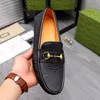 2023 Erkekler Elbise Ayakkabı İş Tasarımcısı Rahat Nefes Loafer'lar Erkek Marka Örgün Parti Düğün sürüş ayakkabısı Boyutu 38-44