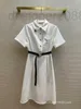 Casual Dresses Designer Women's French Hepburn Style Temperament midja A-line kort ärmklänning Summer PCEJ