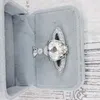 Crystal Heart Planet Broche met postzegelgouden zilveren vrouwen mannen Saturn -broches pak revers pin