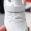 Barnskor Spring/Autumn Athletic Outdoor Boys Girls Casual Fashion Sneakers Summer Net Tyg Small White Shoe Children Walking Toddler Sports Dunkes Trainers