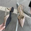 Rivet Fashion Pumps Schuhe mit niedrigem Absatz für Frauen 2023 Designer Luxus Spitzschuh Damen Sandaletten Schnalle Damenschuhe 0316