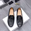 2023 Scarpe eleganti da uomo Fashion Business Casual Designer Mocassini da uomo Classic Slip-on Wedding Working Flats Taglia 38-44