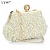 Kvällspåsar lyxiga kvällspåsar Vit Pearl Beaded Clutch Purse Party Bridal Wedding Shoulder Handväskor Designer Bag Women Banquet Clutches 230316