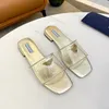 Sandali di plastica da donna firmati bellissime scarpe da spiaggia piatte in comode infradito casual estive