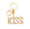 Kiss Rhinestone Keychain Fashion Trend Girl Handbag Pendant Utsökt ryggsäck hängande ornament Keyring -tillbehör för tjej och kvinna kreativ gåva