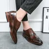 Brogue Shoes Oxfords Derby All Brown Pu Lace-Up Business Shoes для мужчин с бесплатной доставкой Chaussures Pour Hommes