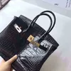 Designer väskor handväskor St. Orchid Crocodile Leather Womens Bag mode atmosfär en axel messenger handväska har logooqwf