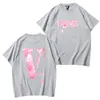 Vlone Original Design Men's T-shirts Vlone Logo Zomer Cartoon zonder kraag zonder korte mouw Letter Losse veelzijdige tops T-shirts Pink Black Wit Red VL109
