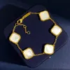 Luxury Clover Pendant Halsband blomma örhänge designer van stud kvinna mode armband smycken kvinnor cjeweler iooty